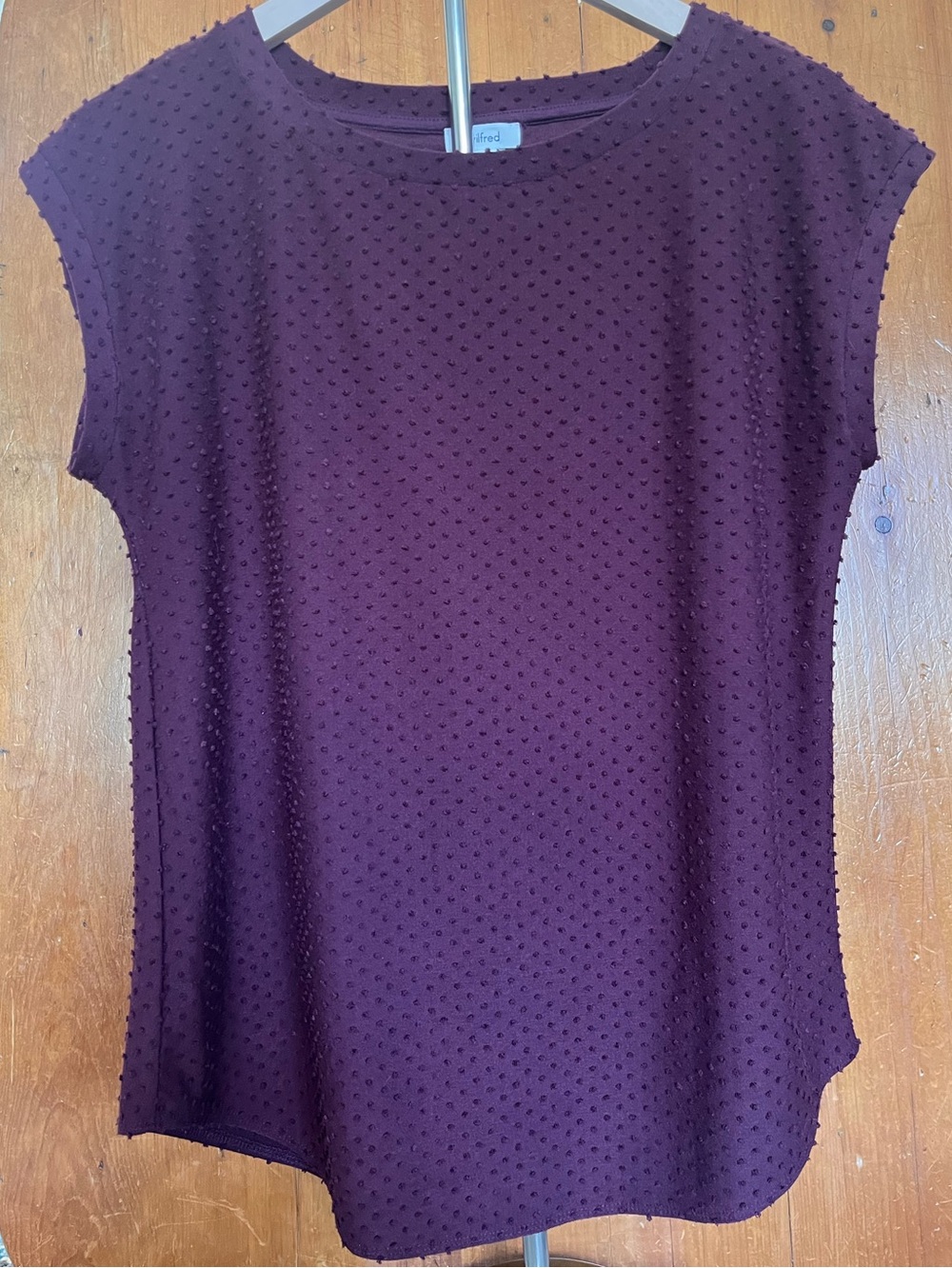 Wilfred Wine Textured Dot Crewneck Split-back Top/Blouse